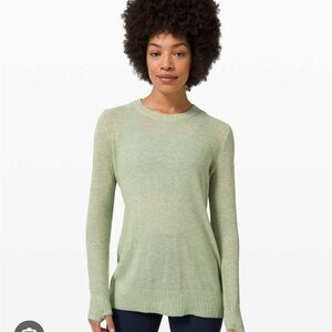 Lululemon light green top